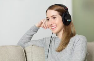 4 Progressive Business Podcasts You Need To Listen To Now